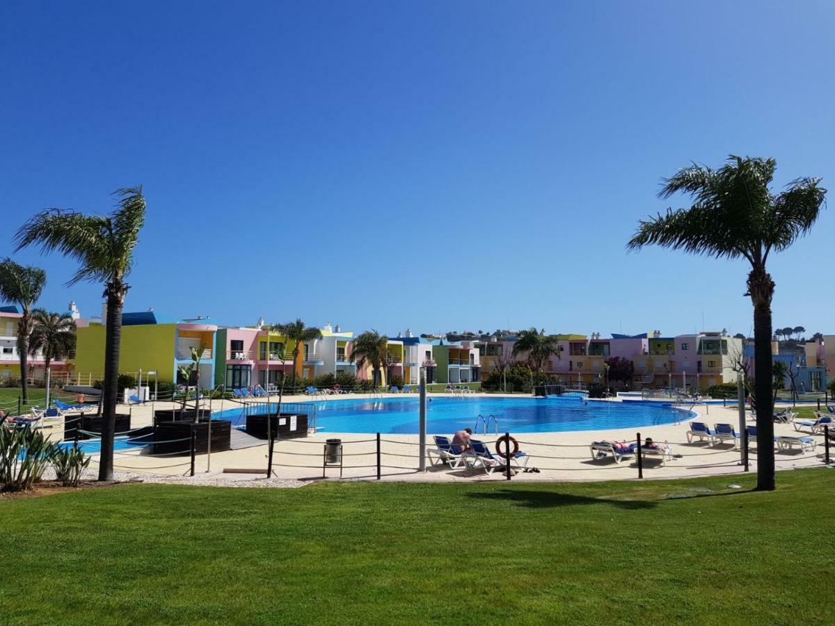 Marina De Albufeira Orada Resort - 2-Bed Apartment With Huge Pool ภายนอก รูปภาพ